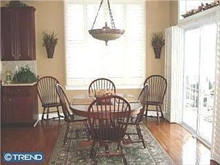 2nd image of 10 N Valentine Dr