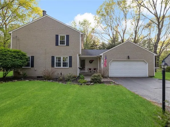 64 Signal Rock Dr, North Kingstown, RI 02852