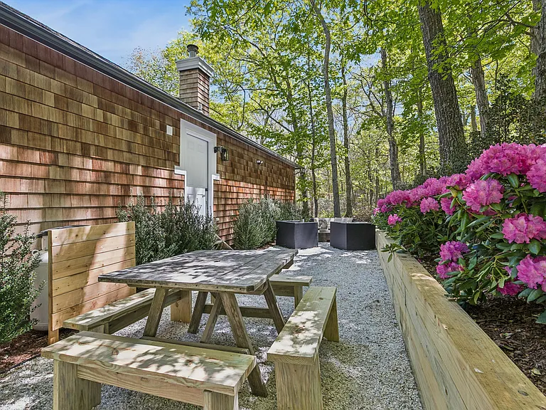 876 Millstone Rd — Photo 31