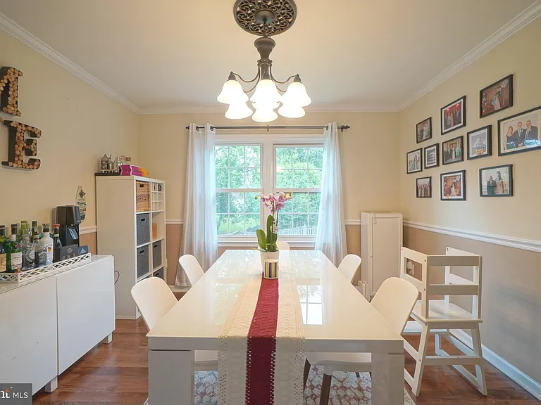 1432 Powells Tavern Pl — Photo 5