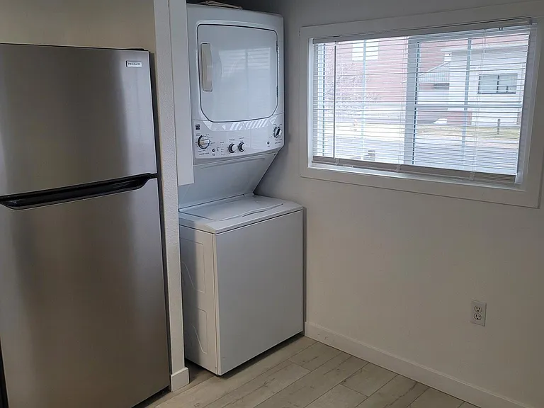 617 Thayer Dr — Photo 10