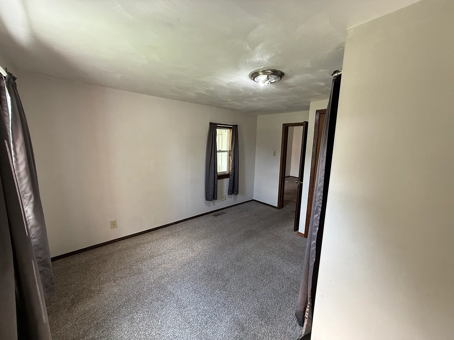 1 bed, $950 — Photo 2