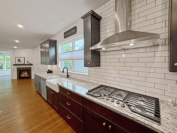 2nd image of 4648 Benjamin Pl