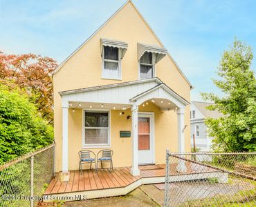 1304 Woodlawn St, Scranton, PA, 18509