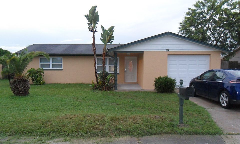 FRONT VIEW OF 3/2/1 - 1,400SF RENTAL HOME