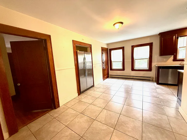 22 Lincoln Ave #2 — Photo 6
