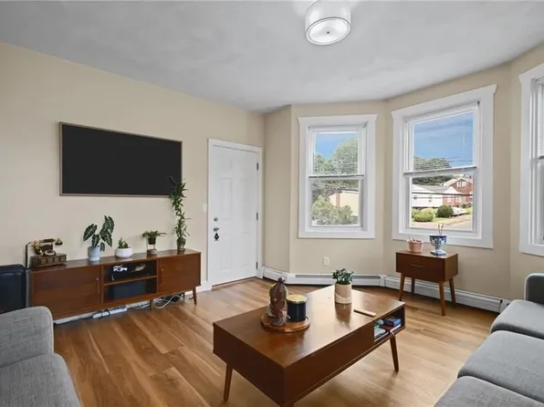 81 Ledge St Floor 2, Providence, RI 02904