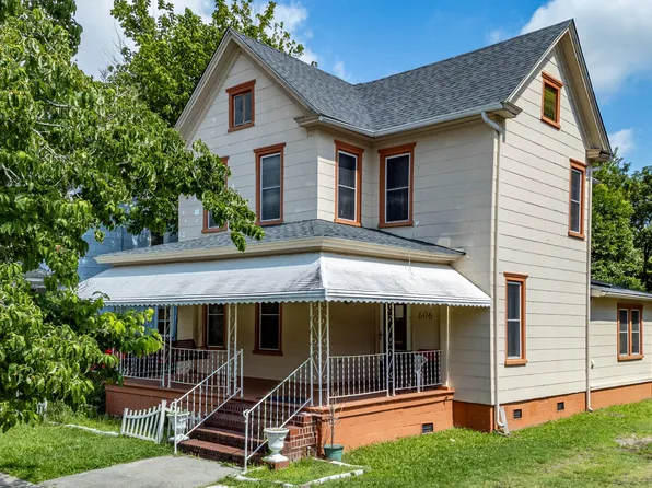 606 W Colonial Avenue, Elizabeth City, NC 27909