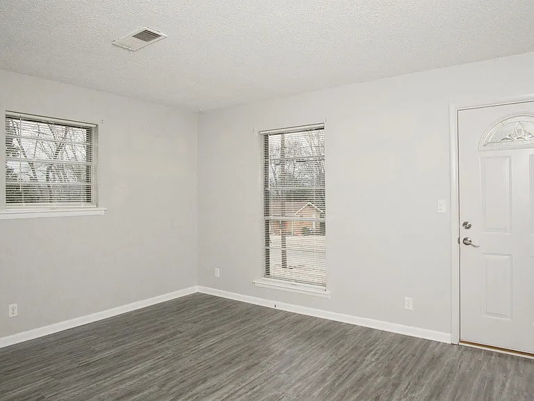 2708 Monticello Dr NW — Photo 6