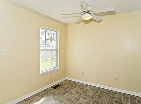 5th image of 802 S Sheridan Ave