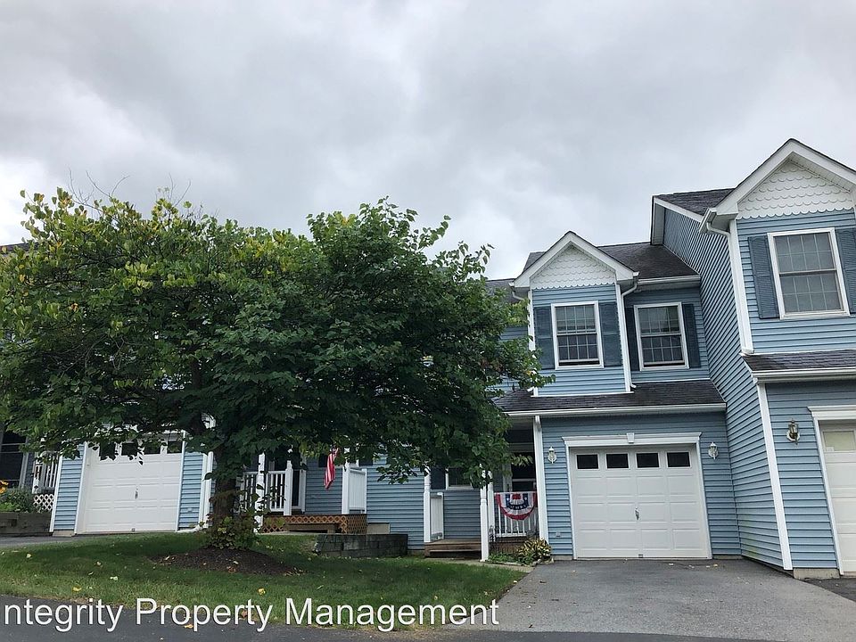 1st image of 258 Pinebrook Dr
