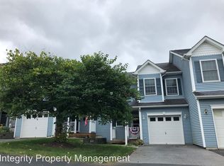 258 Pinebrook Dr, Hyde Park, NY 12538