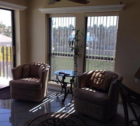 3rd image of 109 W Tarpon St #204