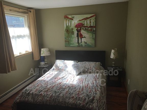 5th image of 922 W Lorraine Ave
