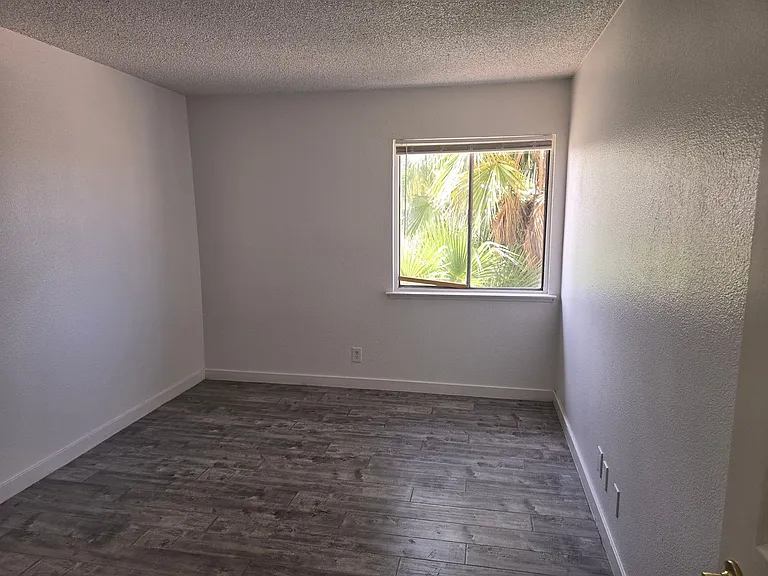 1724 Breckenwood Ct — Photo 28