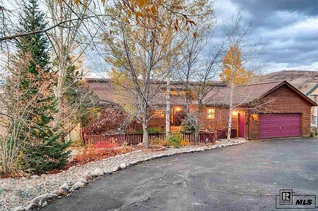 1st image of 610 Amethyst Dr