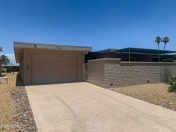 3rd image of 9708 W REDWOOD Drive