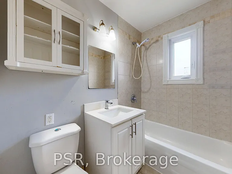 37 Morgan Ave #UPPER — Photo 20