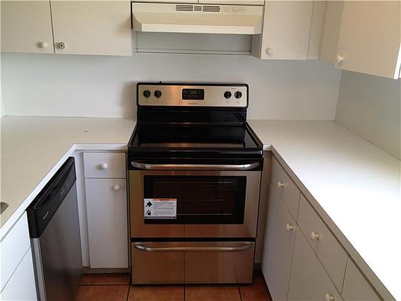 3rd image of 1250 NE 125th St APT 401A