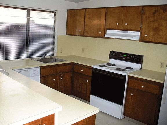 5th image of 1726 River City Way
