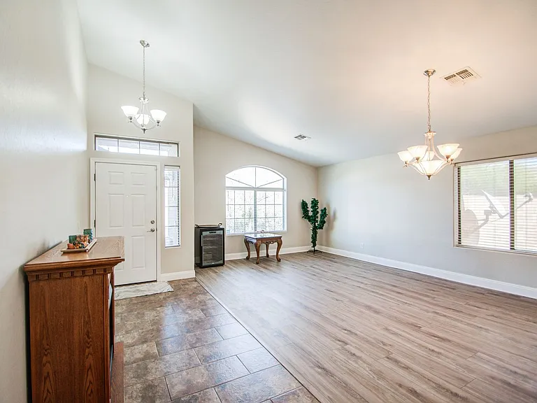 43205 W Roth Rd — Photo 3