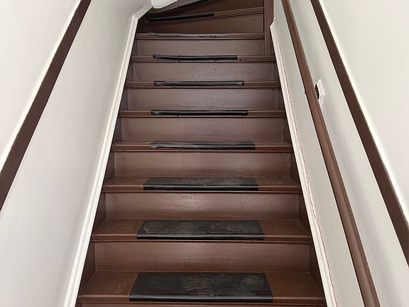 2nd image of 3850 W Chicago Ave #2