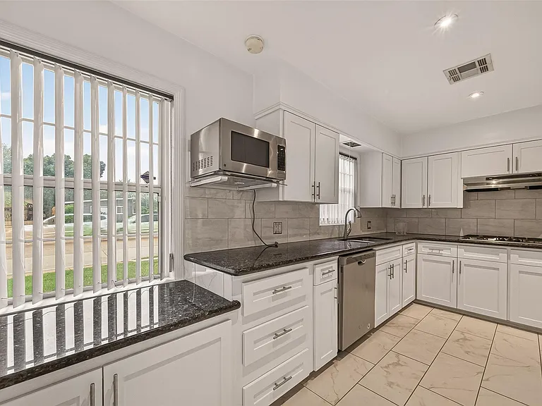 5666 Overbrook Ln — Photo 15