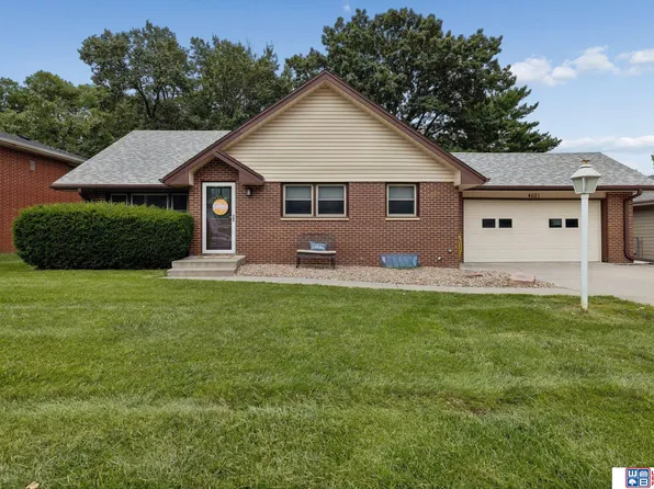 4621 Linden St, Lincoln, NE 68516
