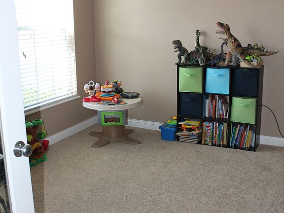 5th image of 4660 Trumhall Dr