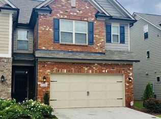 8380 Village Pl, Suwanee, GA 30024