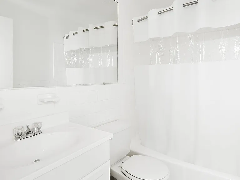 Sagamore Court — Photo 5