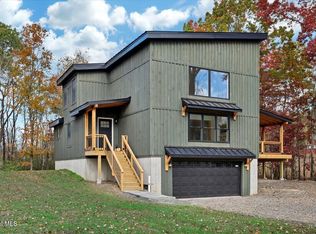 399 Snyders Corner Rd, Averill Park, NY 12018