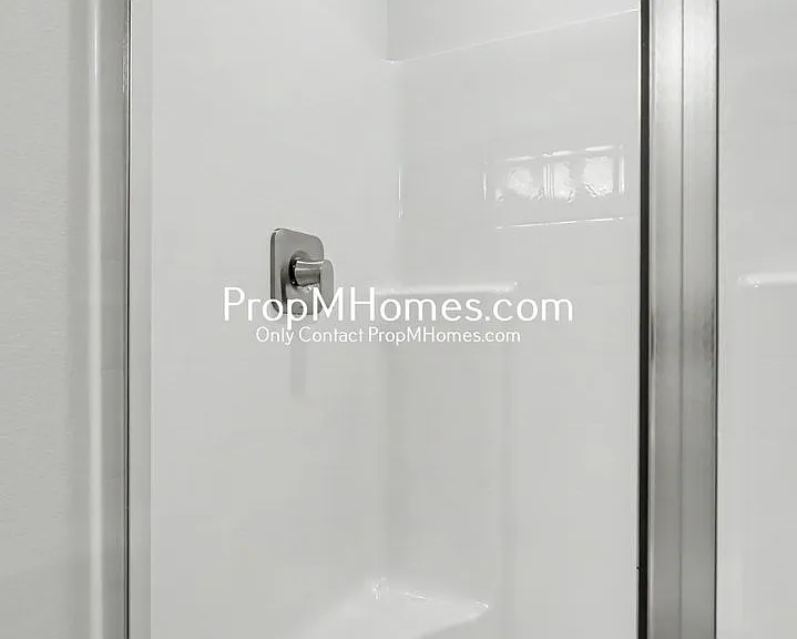 7527 NW Eleanor Ave — Photo 12