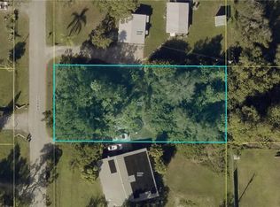 2744 Winona Dr, North Fort Myers, FL 33917