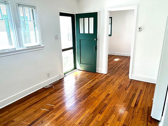 3rd image of 1232 18th St APT A