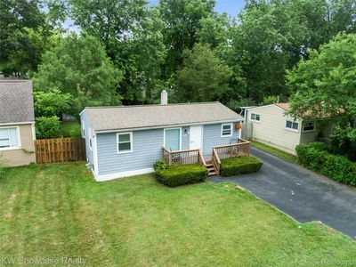 3291 Melmoor St, Commerce Township, MI, 48382