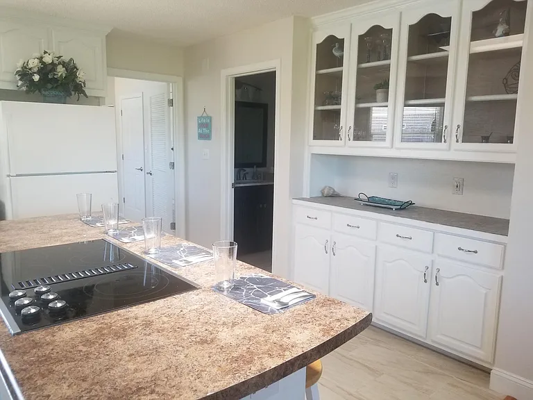 3228 Cypress Ln — Photo 8