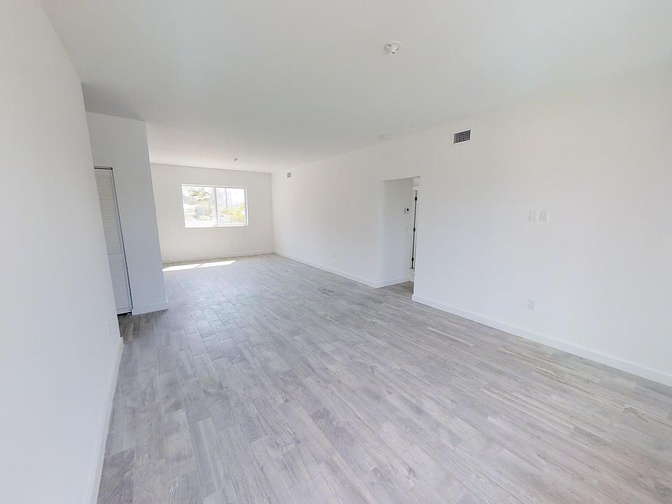 1st image of 321 S Shore Dr APT 8