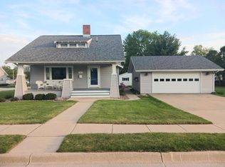 635 10th St, Fennimore, WI 53809