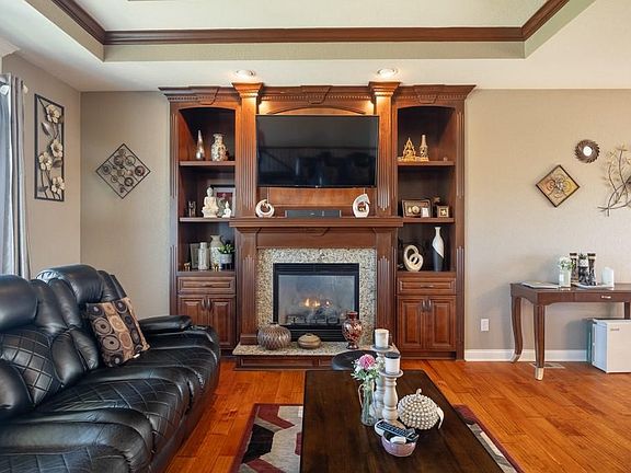 5th image of 655 NE Dellwood Dr