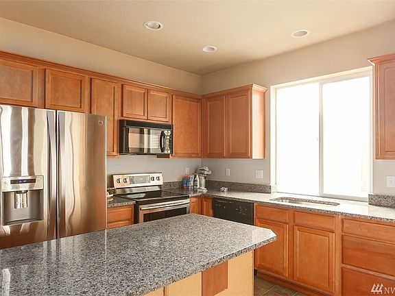 4th image of 18030 97th Avenue Ct E