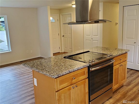 5th image of 7011 Monaco Dr SE