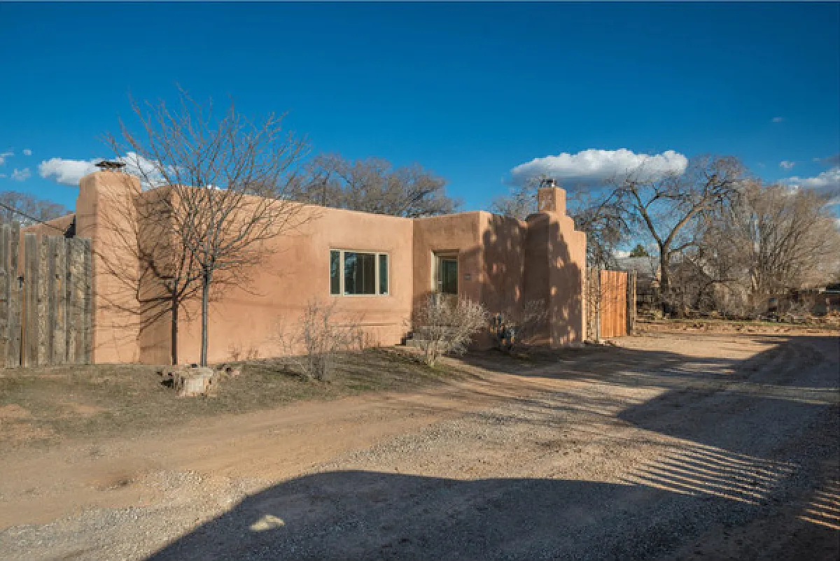 1 bed, 1300 sqft, $2,000 — Photo 1