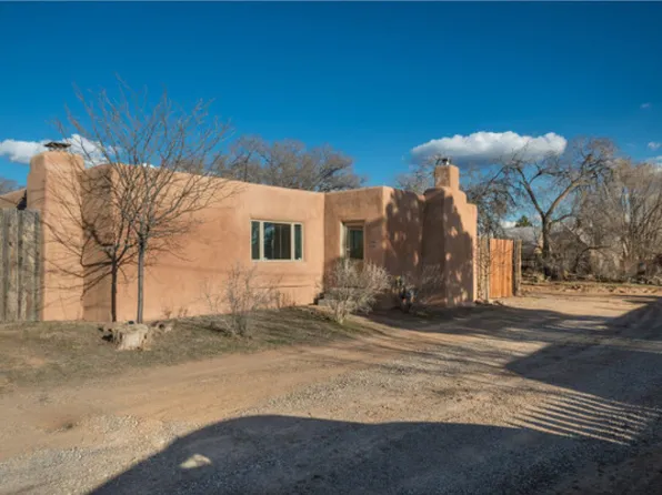 513 La Joya Rd, Santa Fe, NM 87505