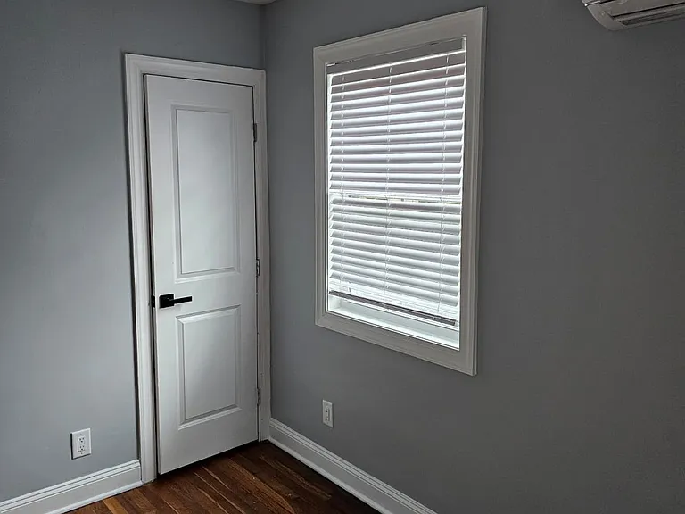 1010 48th St NE — Photo 11