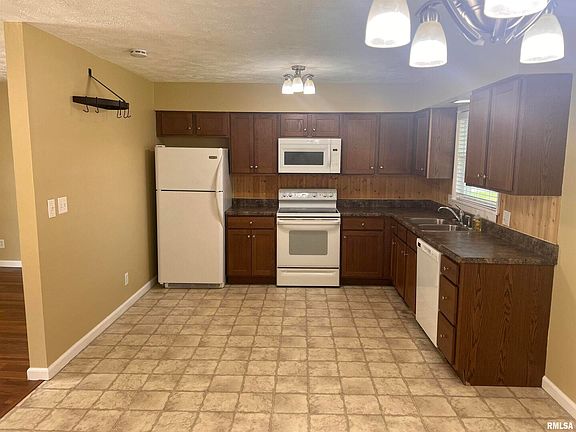 5th image of 1307 N McLaren St