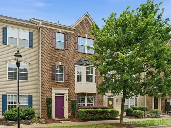 9945 Kings Parade Blvd, Charlotte, NC 28273