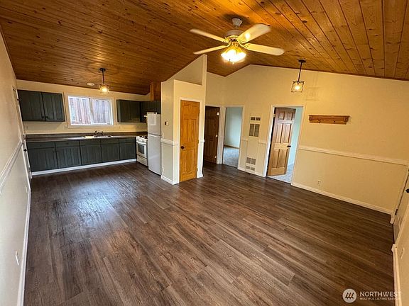 2nd image of 475 SE Barrington Drive #D