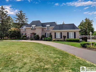 30 Waterford Park, Buffalo, NY, 14221