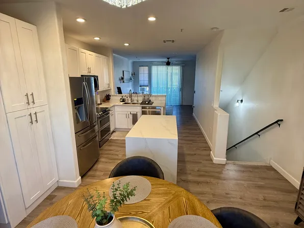 4455 E Paradise Village Pkwy S, Phoenix, AZ